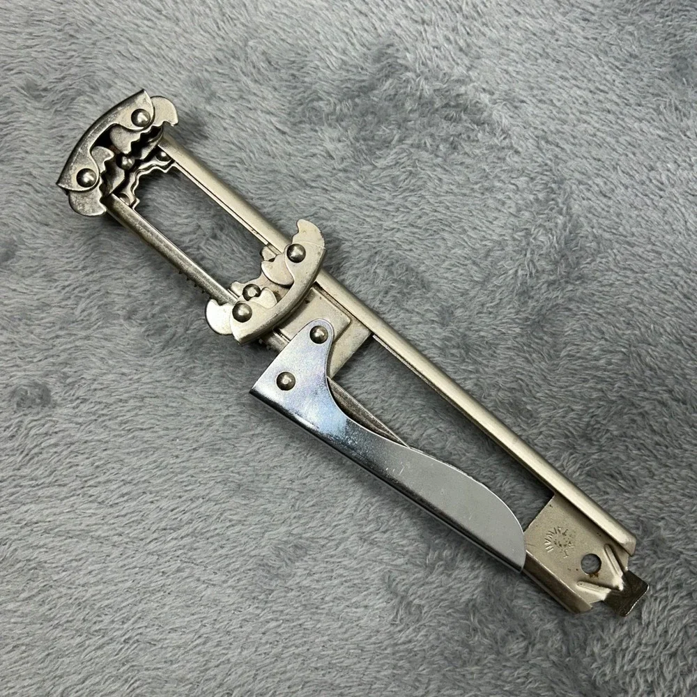 Vintage ST Taiwan Adjustable Jar Opener Stainless Steel Manual Lever Tool Silver